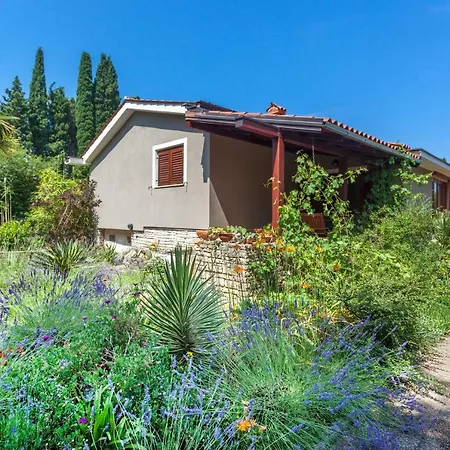 House Giovanni Holiday home *